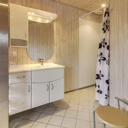 Holiday home Reidar - 1km From The Sea By Interhome *