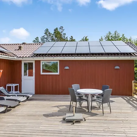 Reidar - 1km From The Sea By Interhome Vakantiehuis *